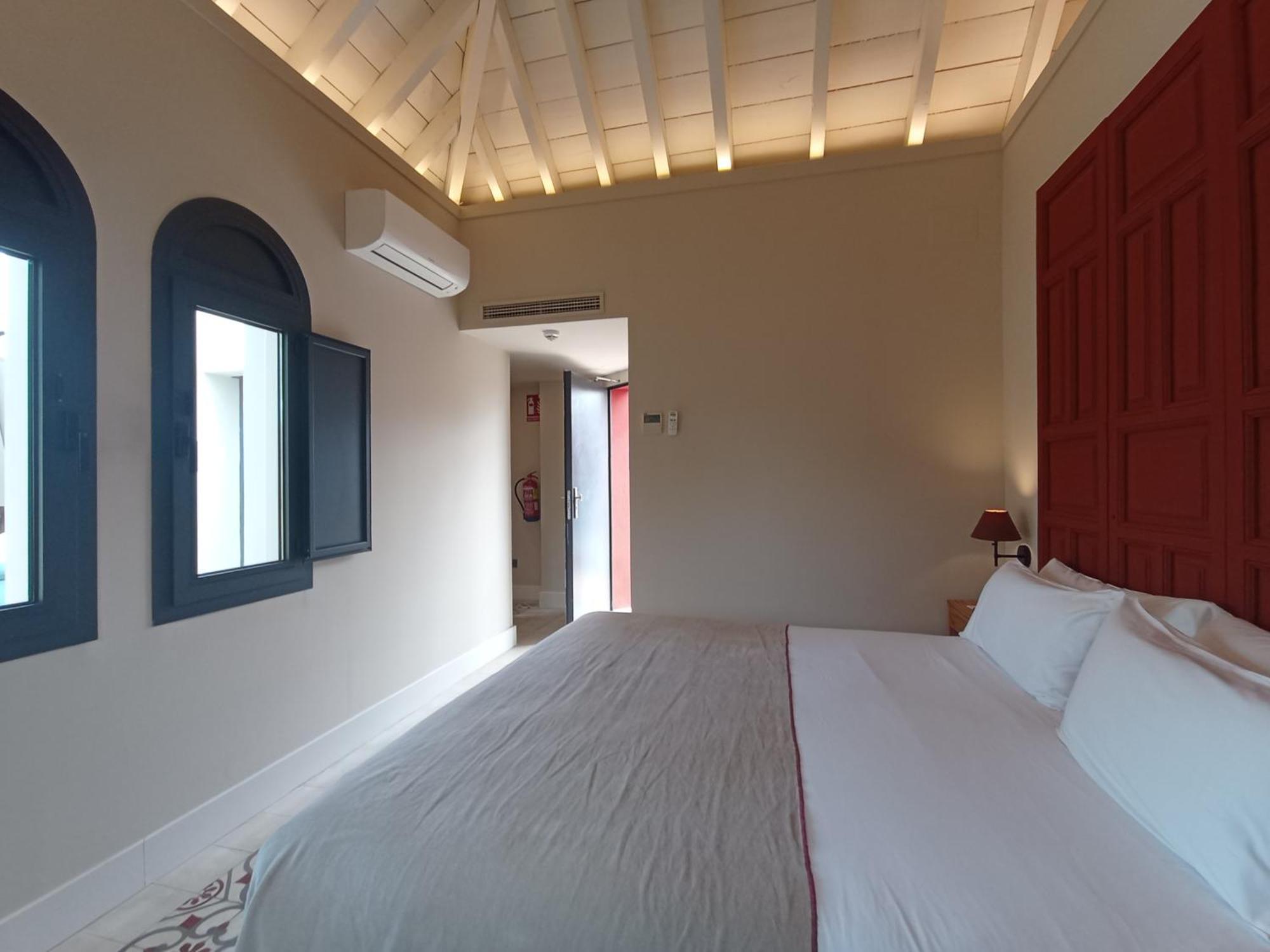 Hotel Uma Parada Del Marques 3*