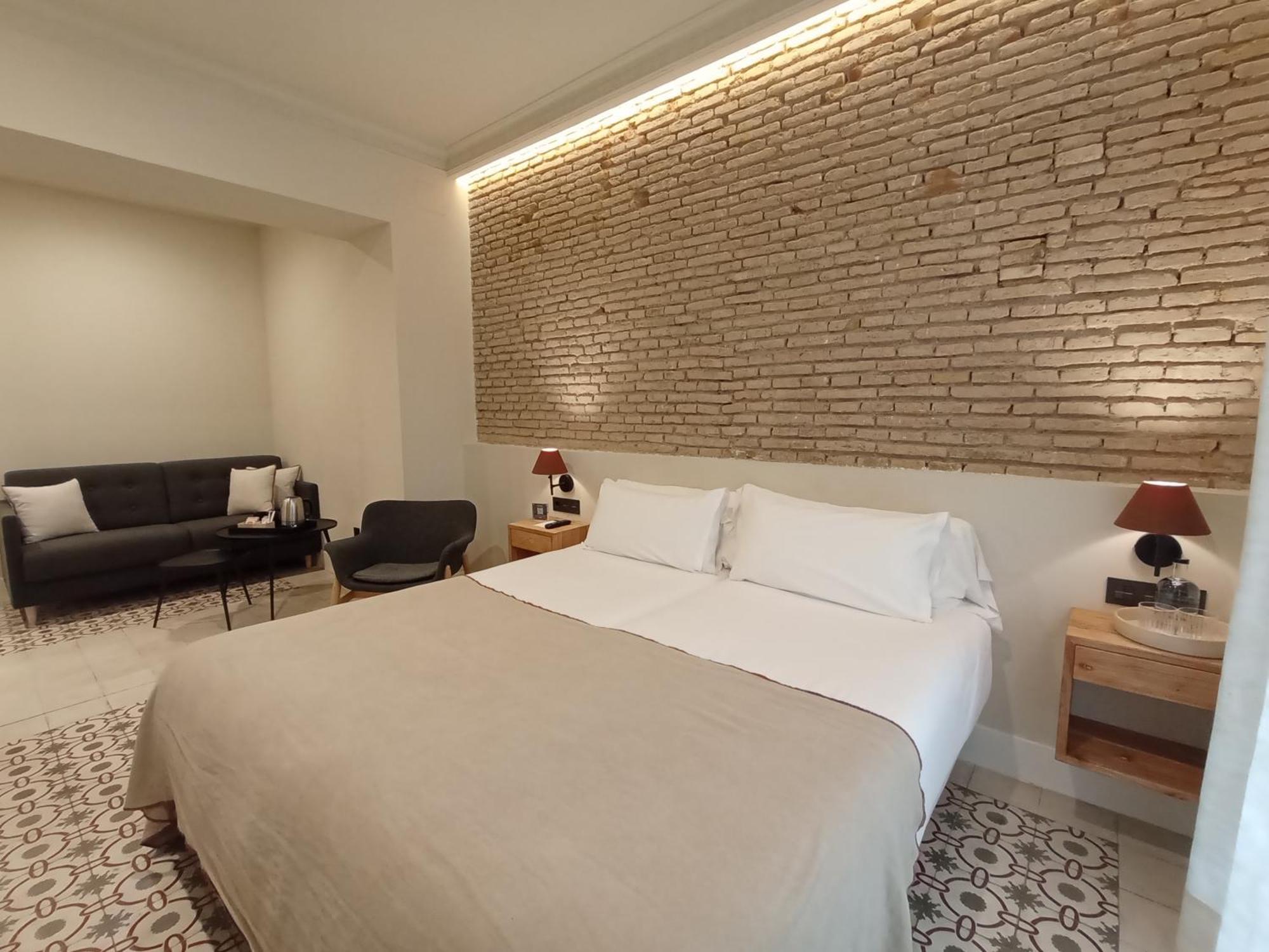 Hotel Uma Parada Del Marques 3*